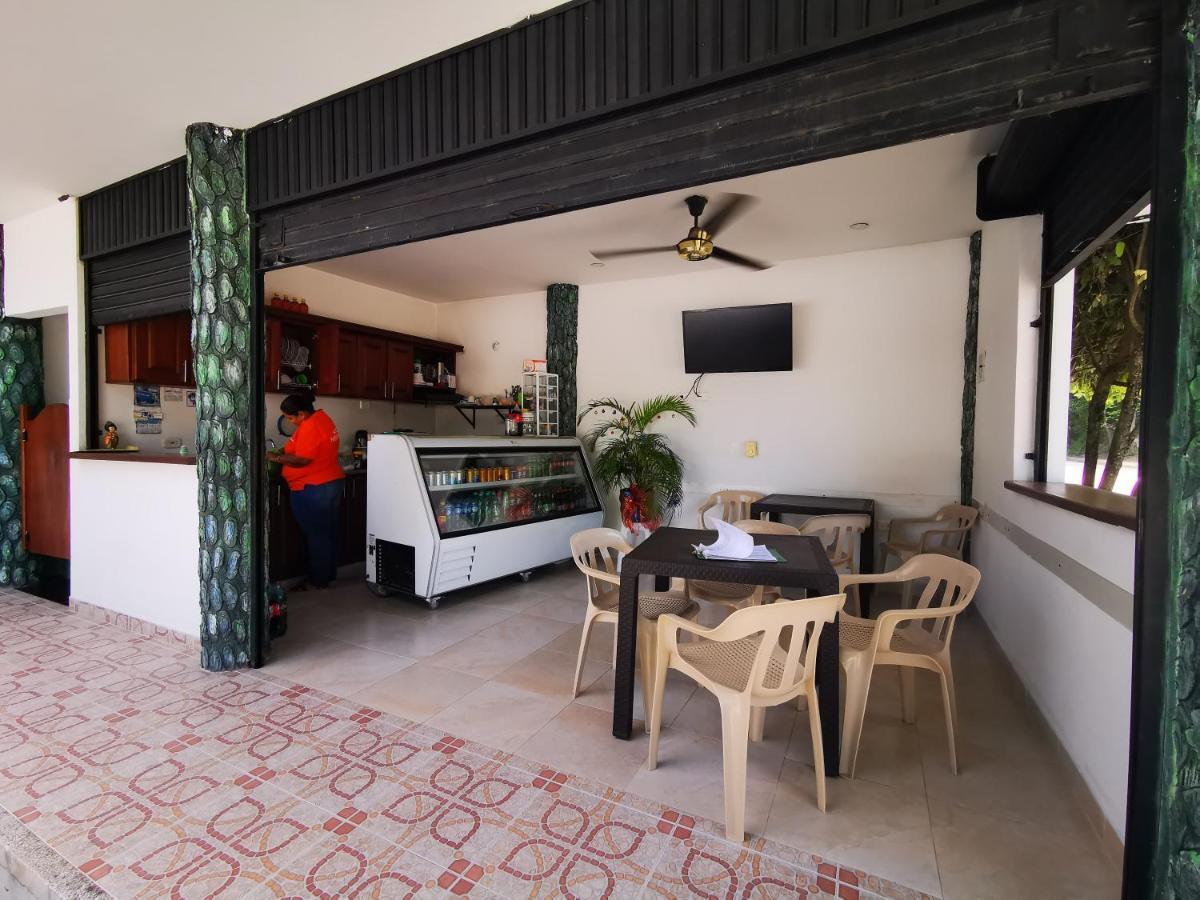 Hotel Paraiso Plaza Puerto Triunfo Exterior photo